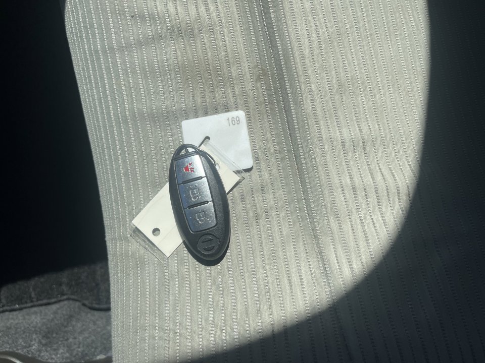 Used 2012 Nissan Cube 1.8 SL w/ Interior Illumination Pkg image 16