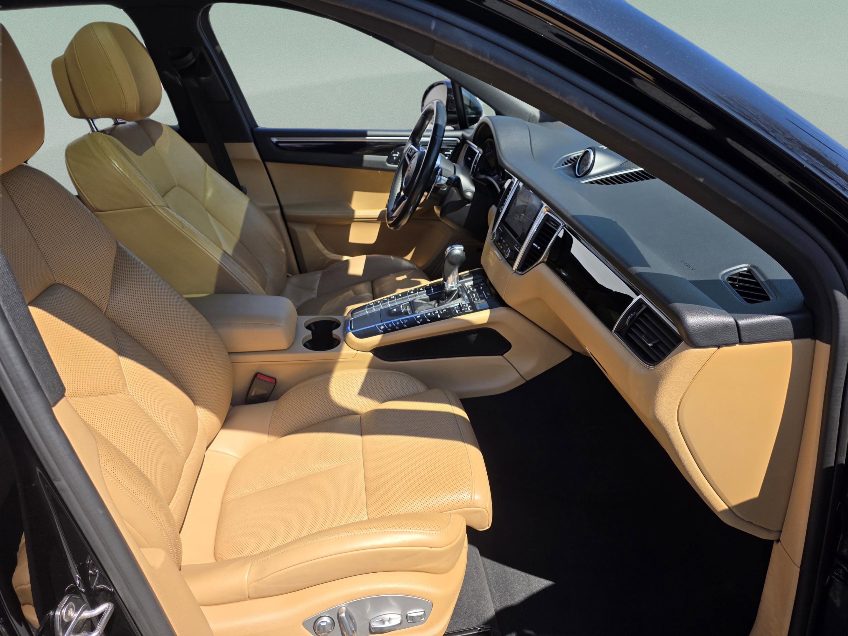 Used 2018 Porsche Macan image 12