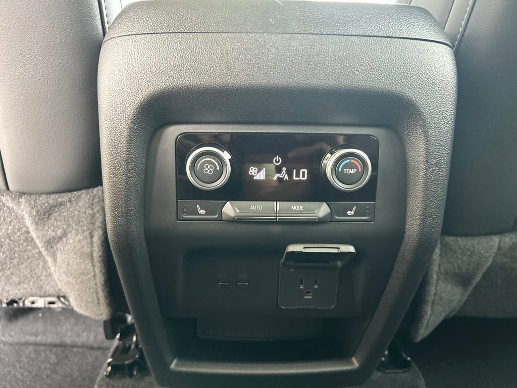 Used 2026 Buick Enclave Avenir w/ Super Cruise Package FWD image 16