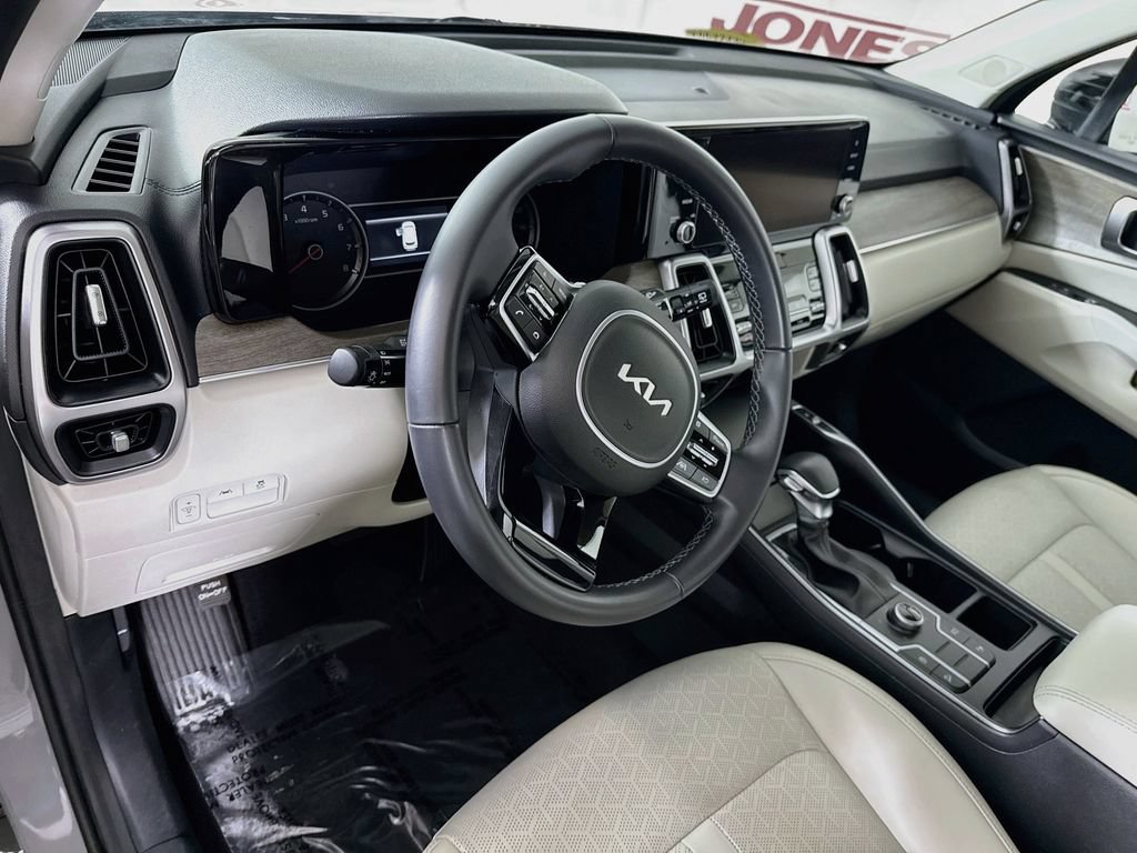 Used 2023 Kia Sorento S AWD/4WD image 19