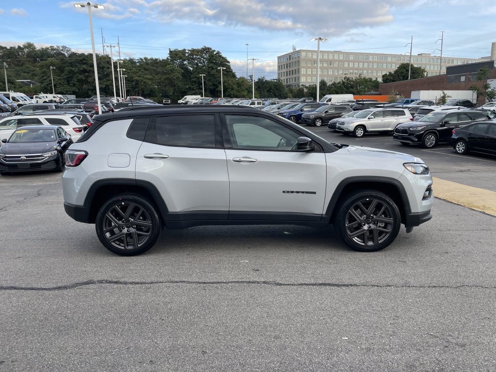 Used 2026 Jeep Compass Limited AWD/4WD image 7