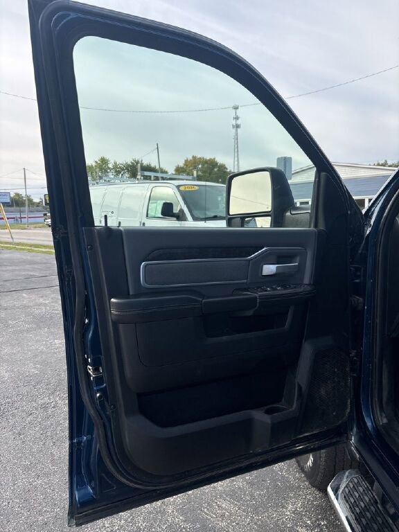 Used 2023 RAM 2500 Big Horn w/ Level 1 Equipment Group image 17