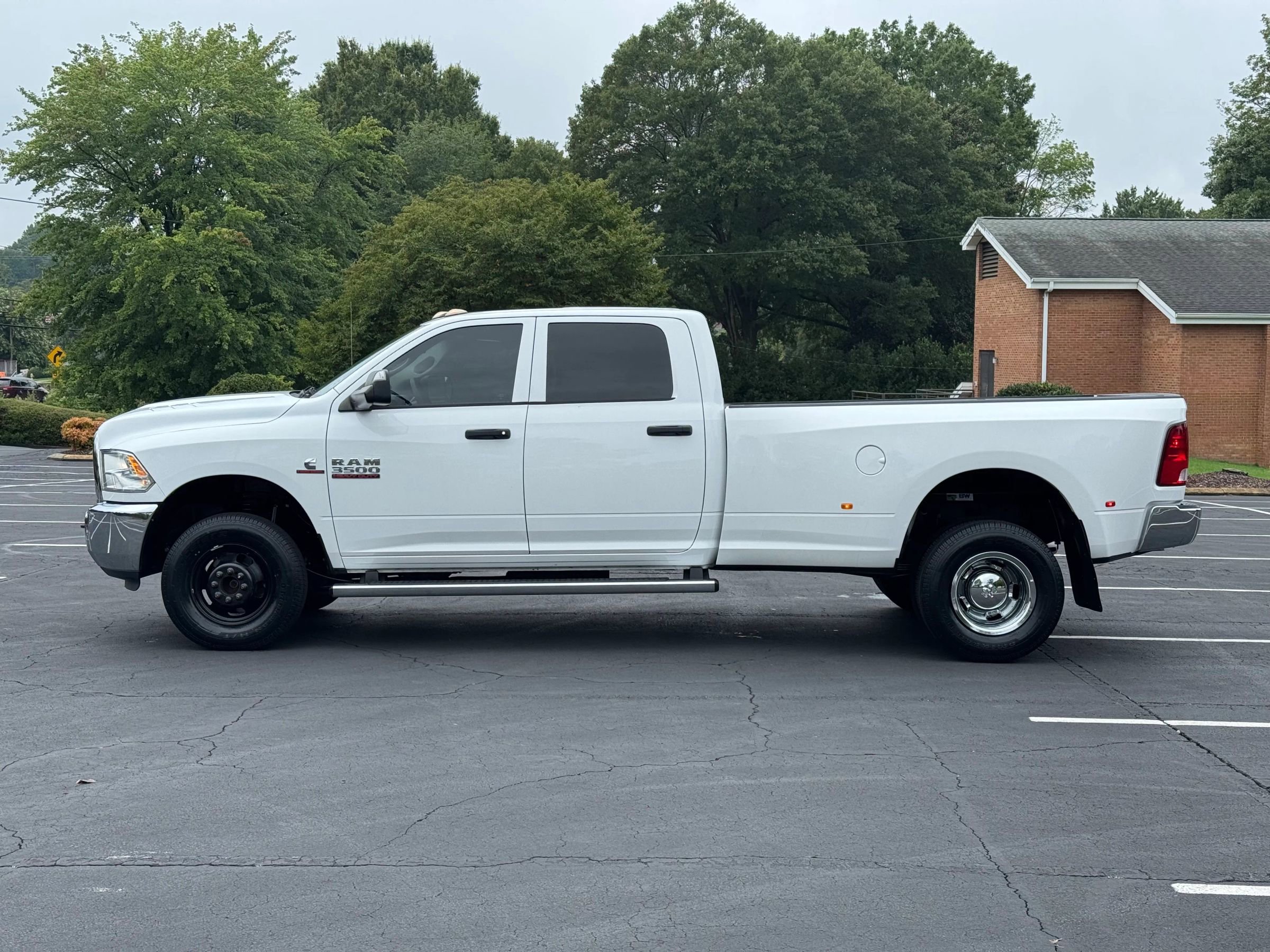 Used 2017 RAM 3500 Tradesman w/ Chrome Appearance Group image 2