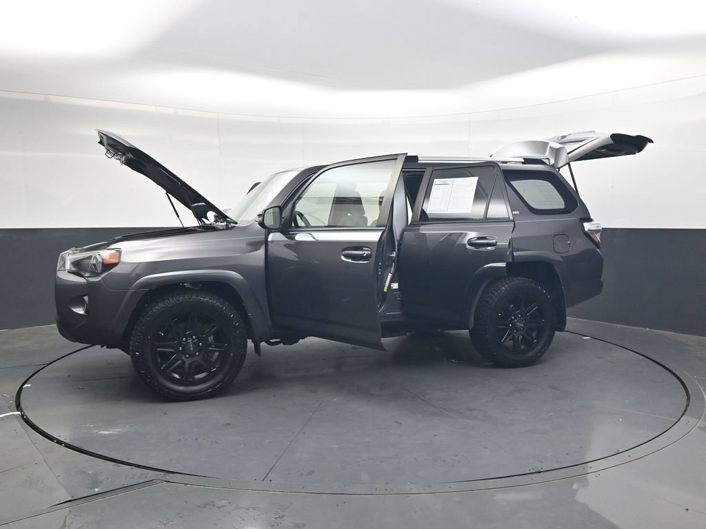 Used 2021 Toyota 4Runner SR5 Premium w/ Moonroof Package RWD image 45