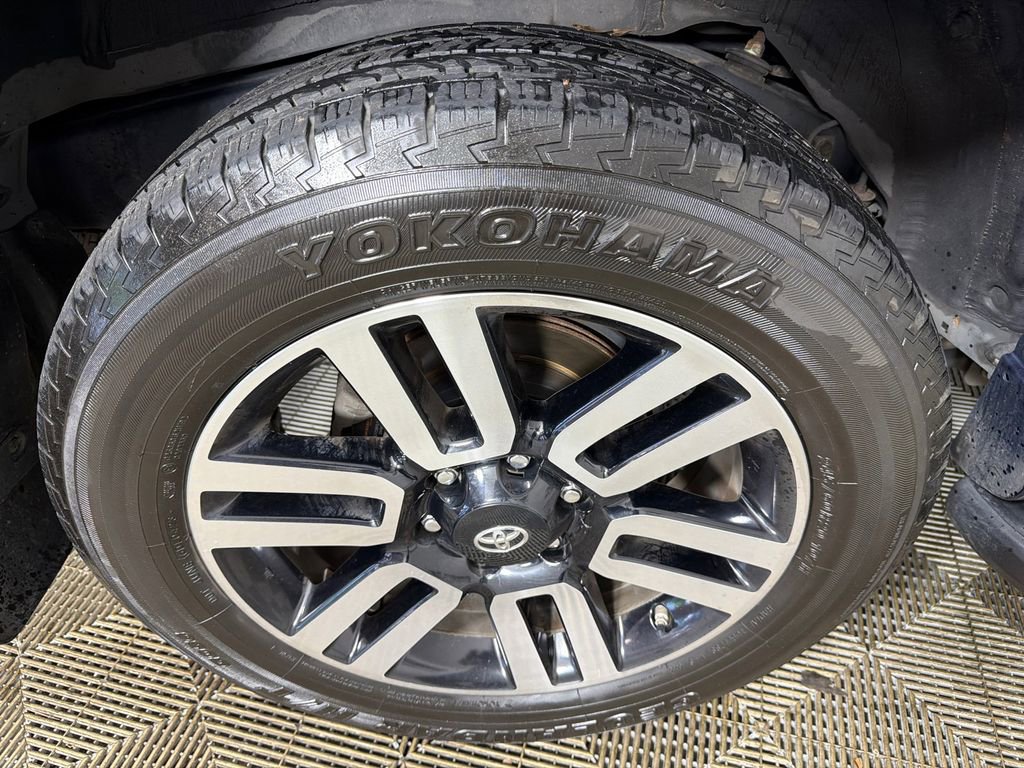 Used 2019 Toyota 4Runner Limited AWD/4WD image 19