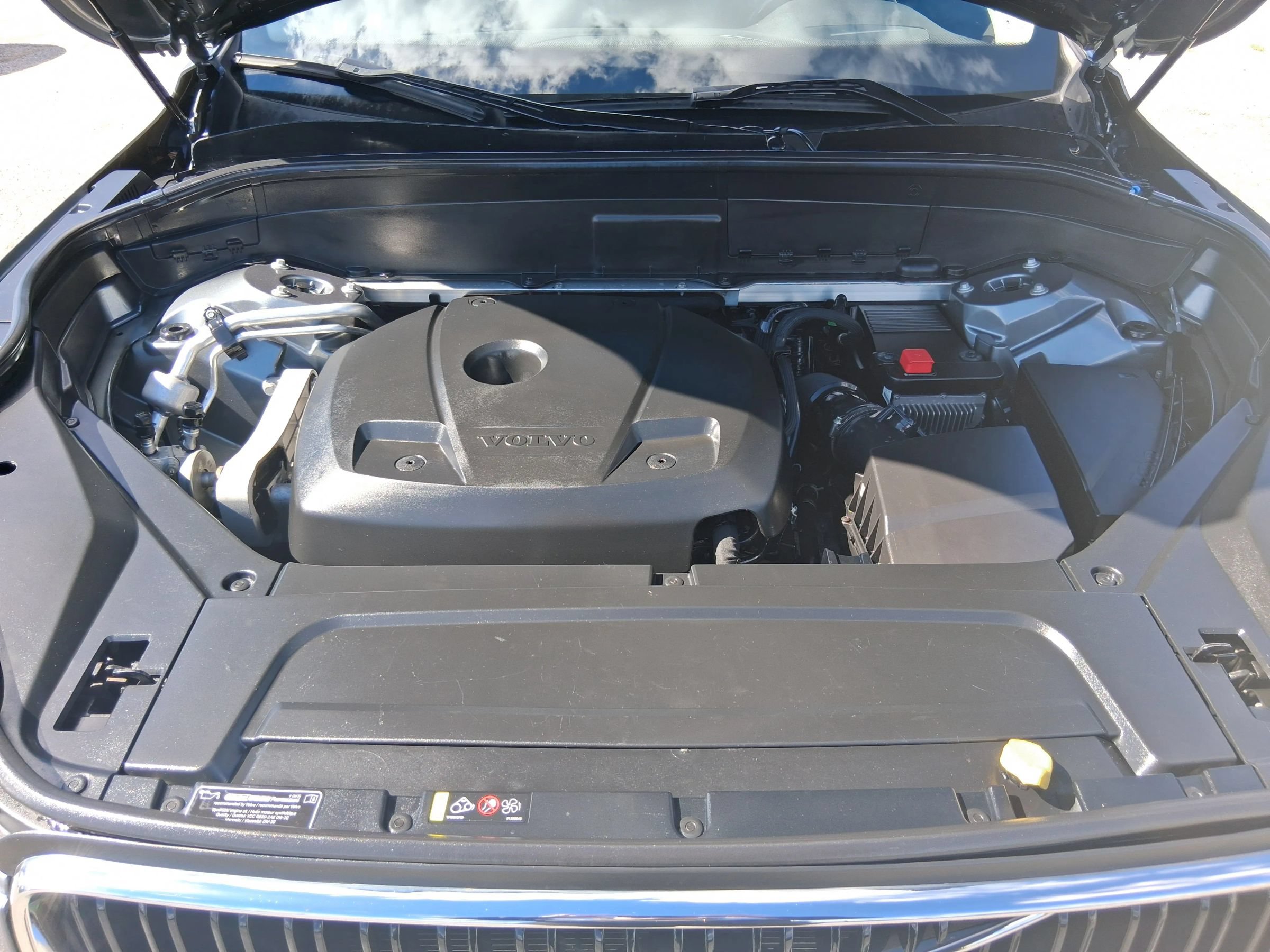 Used 2018 Volvo XC90 T5 Momentum w/ Convenience Package AWD/4WD image 5