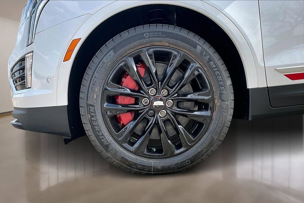 New 2026 Cadillac XT5 Sportv w/ LPO, Red Accent Package AWD/4WD image 12