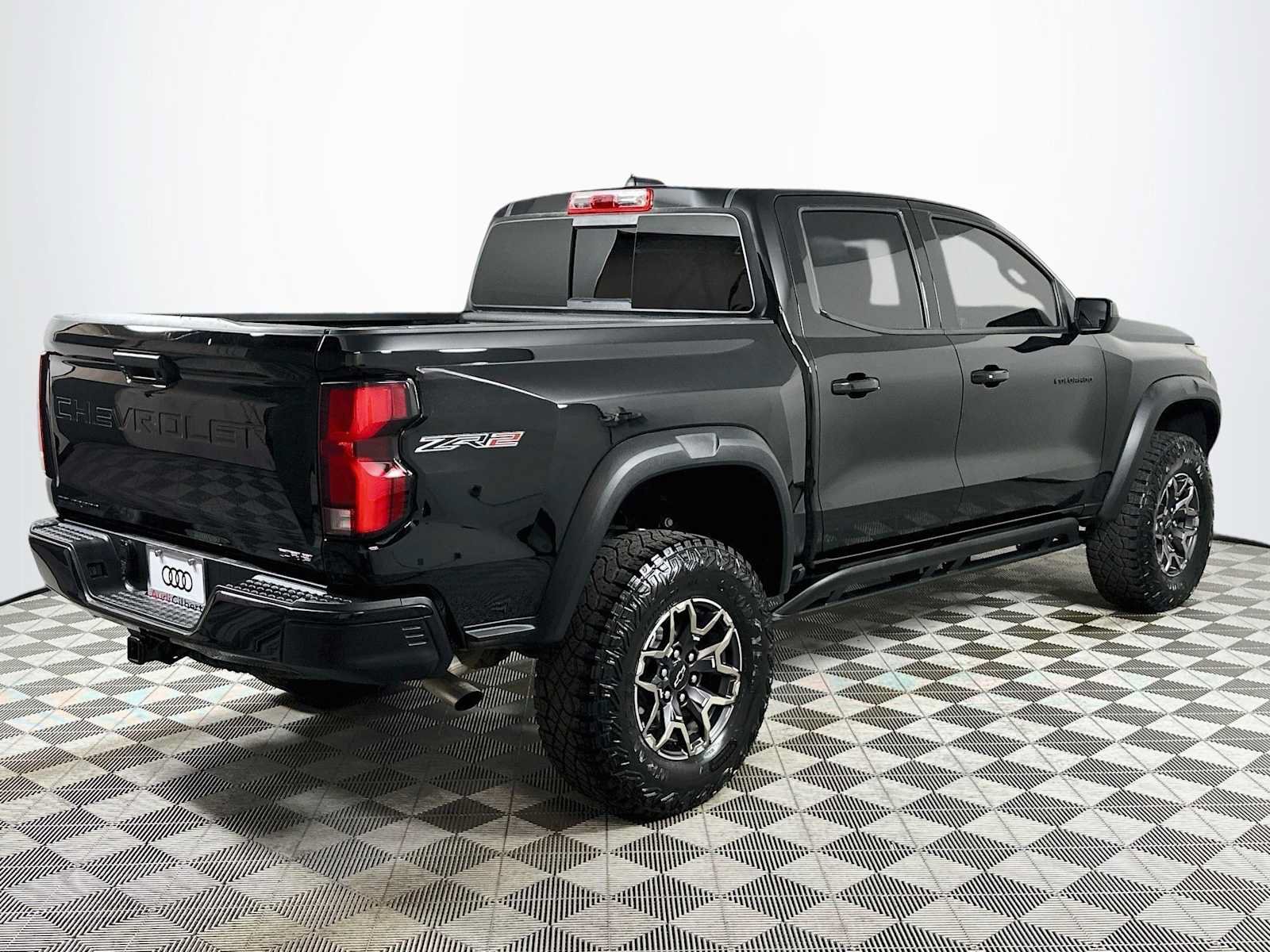 Used 2024 Chevrolet Colorado ZR2 AWD/4WD image 7
