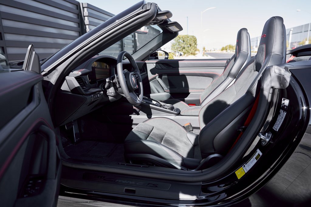 Used 2026 Porsche 911 Carrera GTS w/ Premium Package image 27