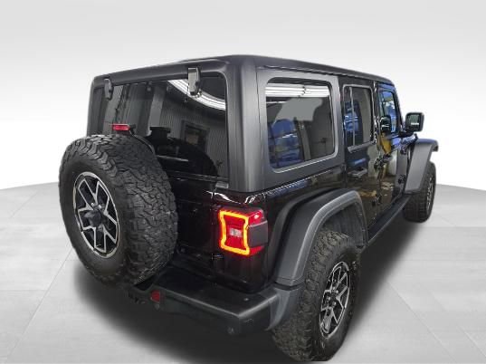 Used 2024 Jeep Wrangler Unlimited Rubicon w/ Capability Package image 2
