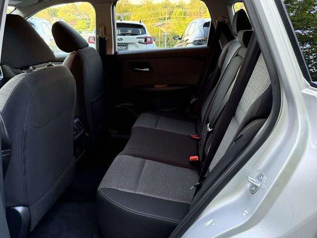 Used 2023 Nissan Rogue SV AWD/4WD image 11