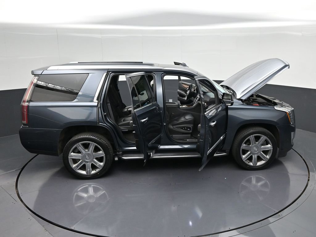 Used 2019 Cadillac Escalade Luxury RWD image 42