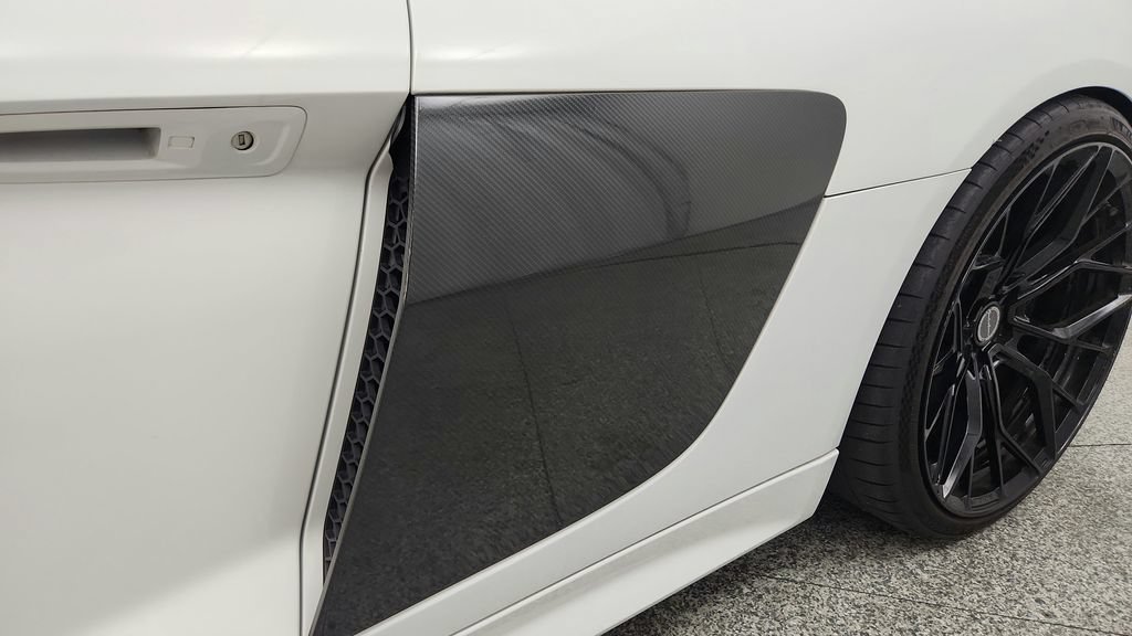 Used 2017 Audi R8 V10 AWD/4WD image 17