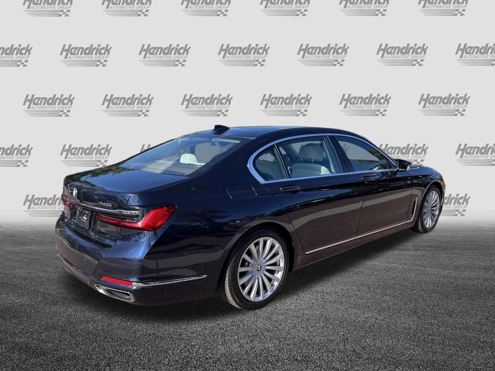 Used 2020 BMW 740i w/ Premium Package RWD image 10
