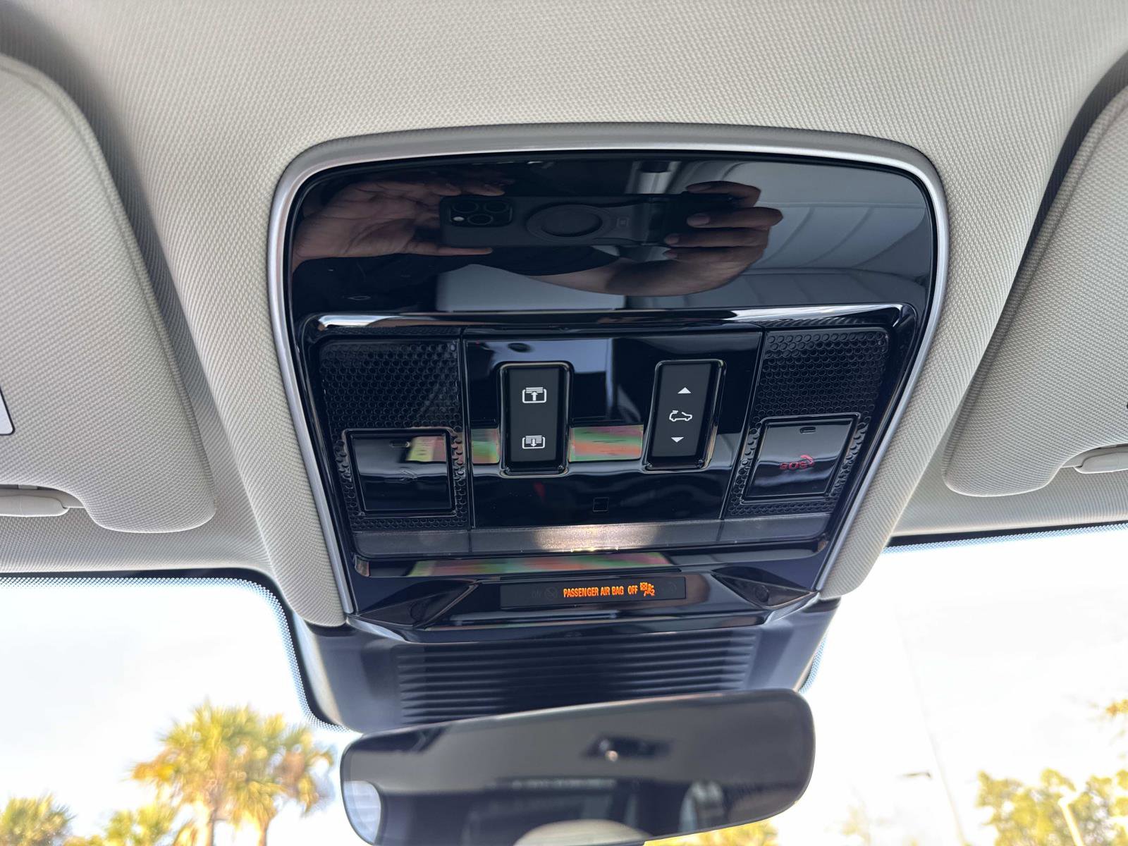 New 2026 Land Rover Range Rover Long Wheelbase SE image 28