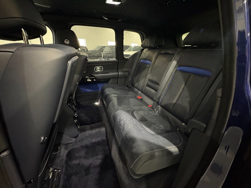 Used 2024 Rolls-Royce Cullinan Black Badge w/ Leather Finishing Pack image 36