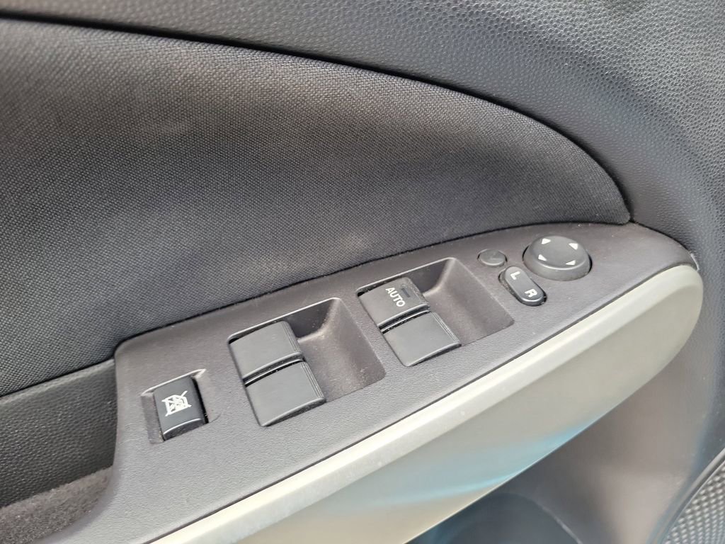Used 2011 MAZDA MAZDA2 Touring FWD image 23