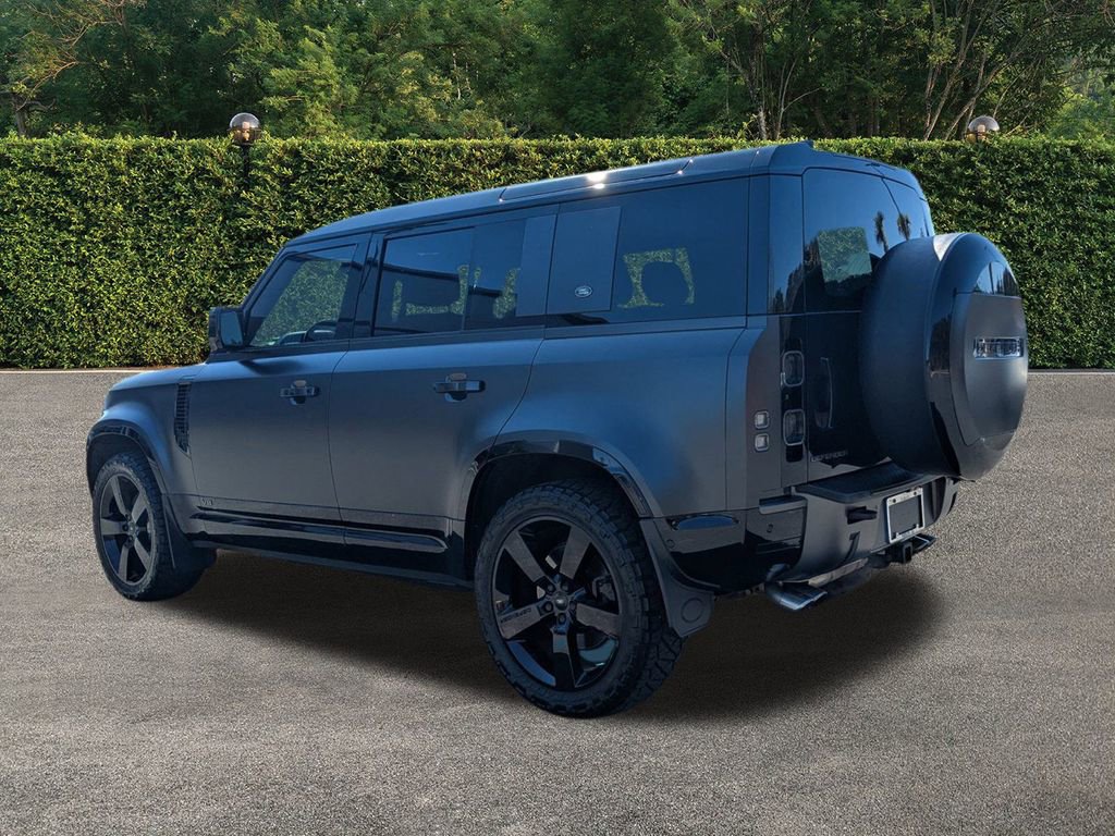 Used 2023 Land Rover Defender 110 V8 image 6