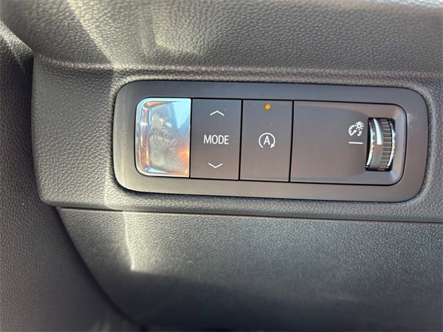 New 2025 Chevrolet Traverse LT w/ Enhanced Driving Package image 18