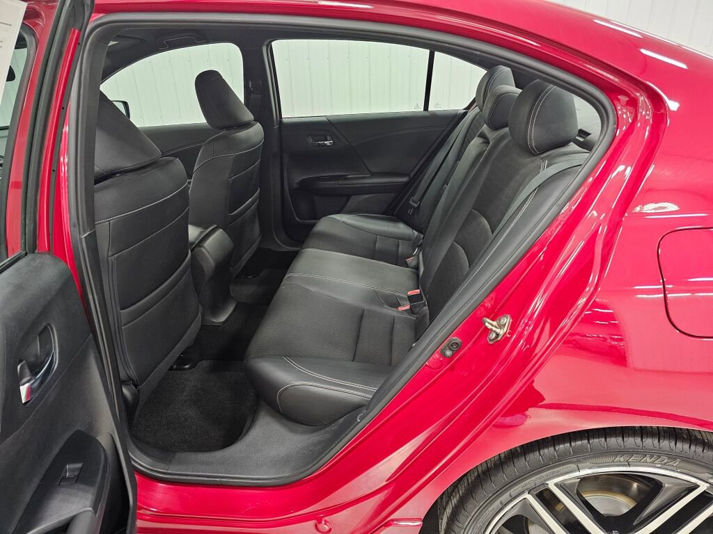 Used 2016 Honda Accord Sport image 3