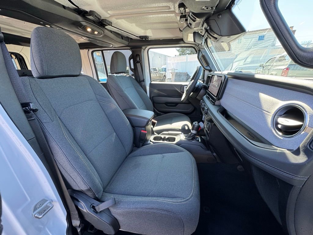 Certified 2025 Jeep Wrangler Unlimited Sahara image 18