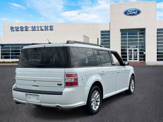 Used 2017 Ford Flex SE FWD image 4