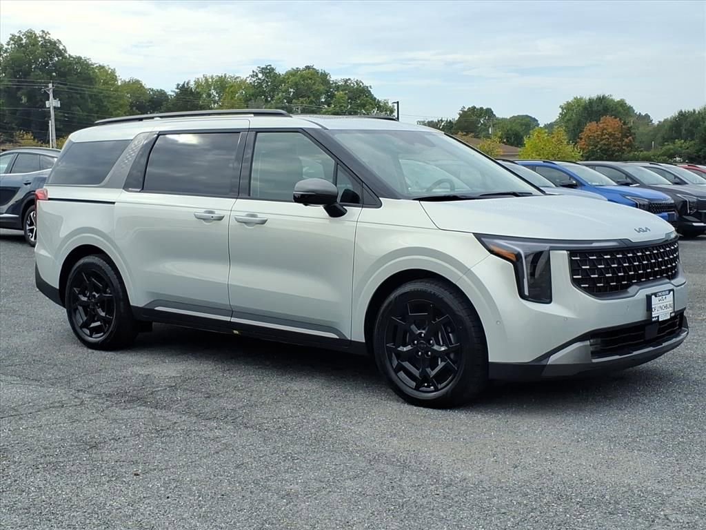 New 2026 Kia Carnival SX w/ SX Dark Edition Package image 2