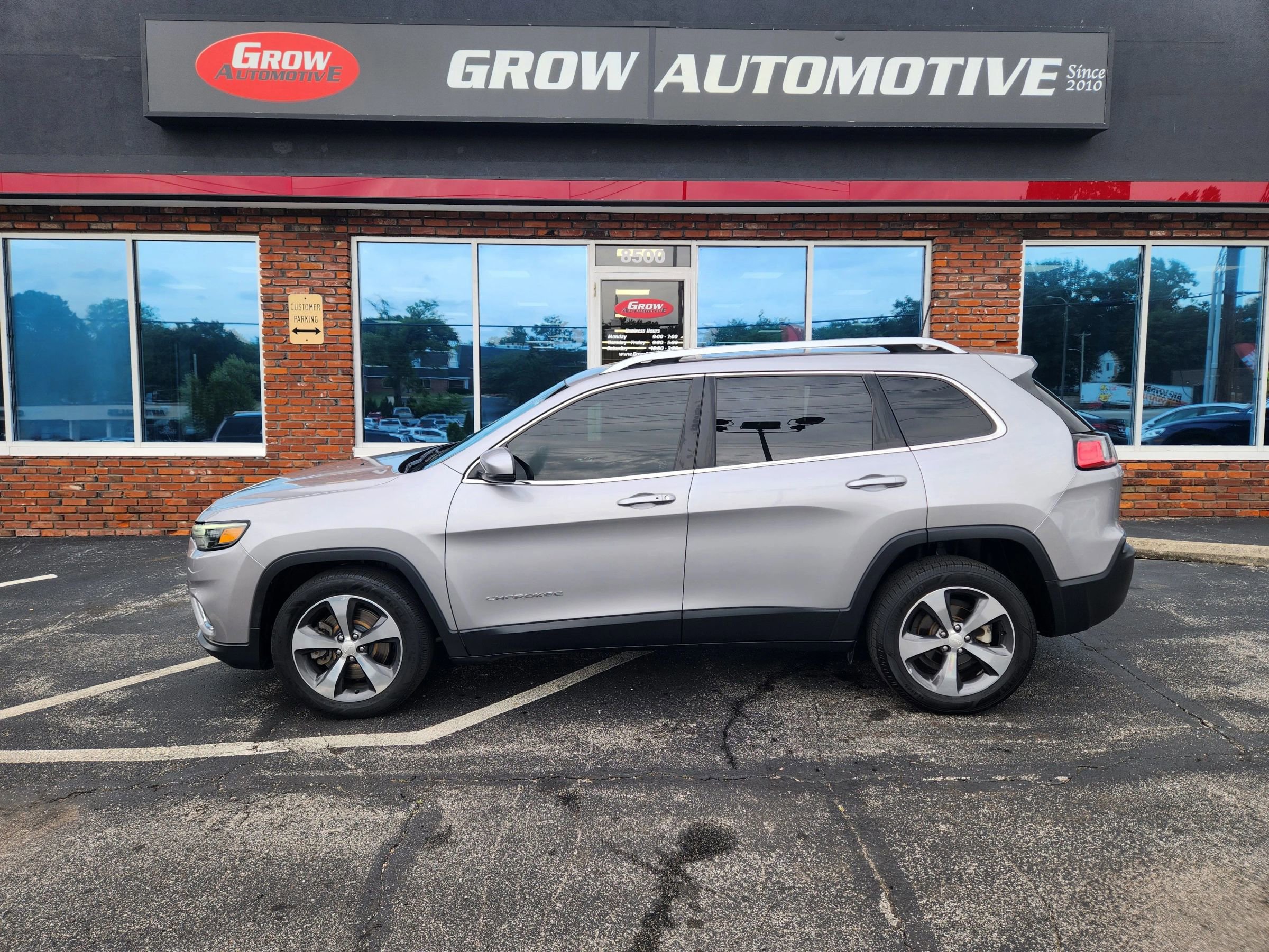 Used 2019 Jeep Cherokee Limited image 62
