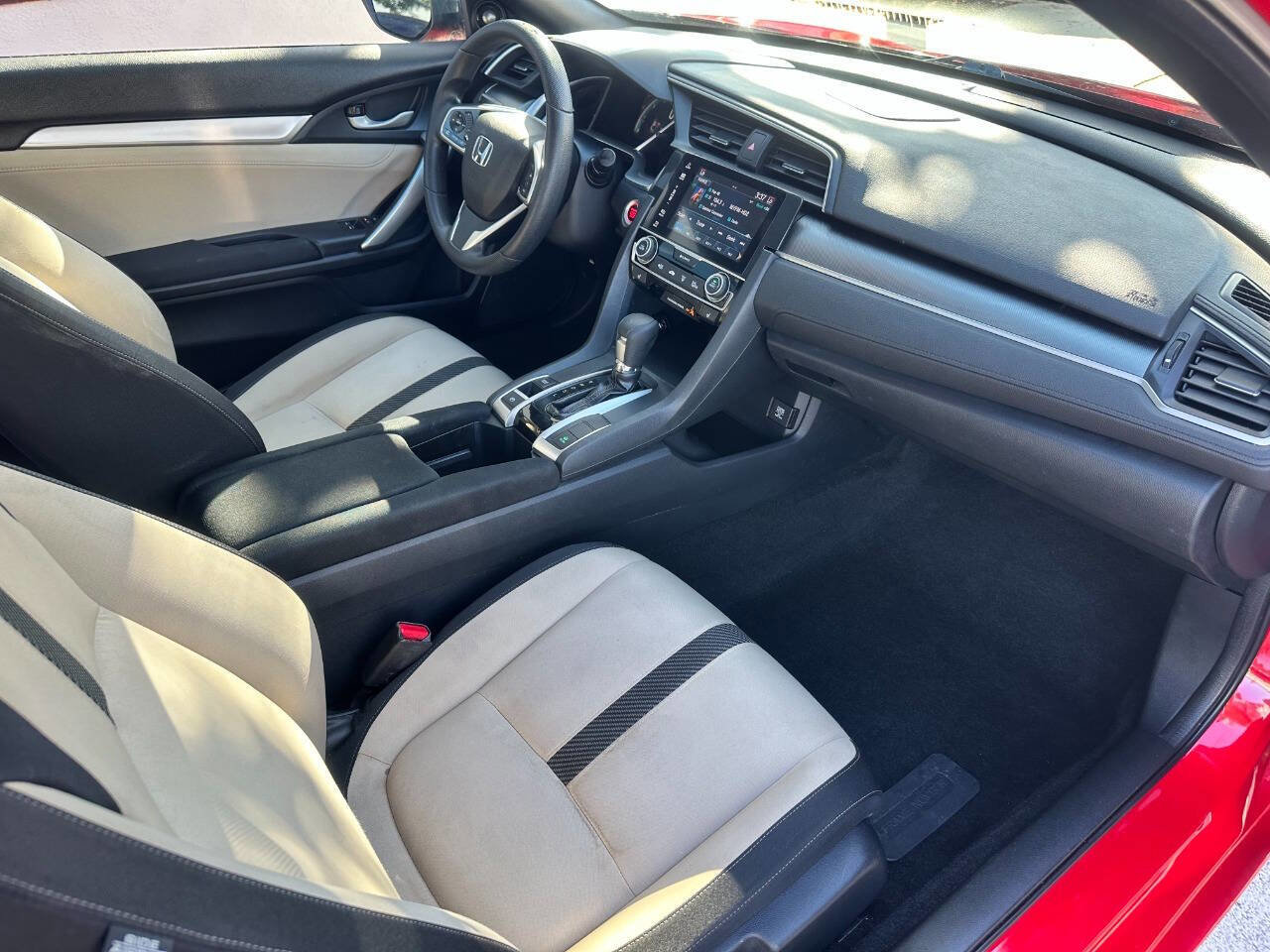 Used 2016 Honda Civic EX-T image 25