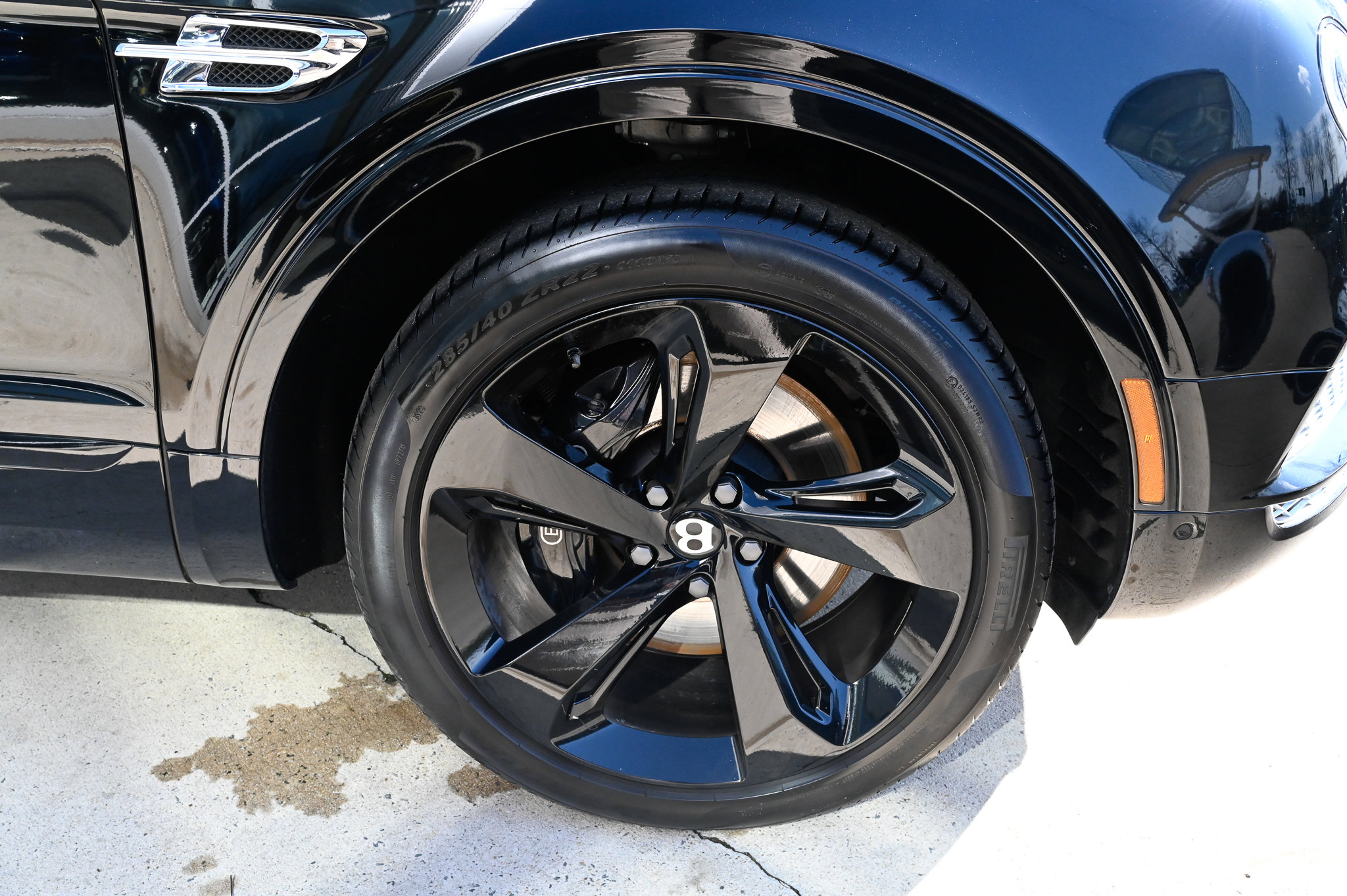Used 2019 Bentley Bentayga image 12
