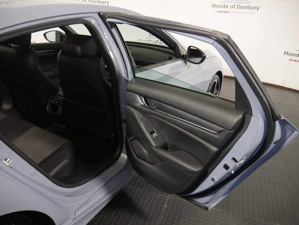 Used 2022 Honda Accord Sport image 6