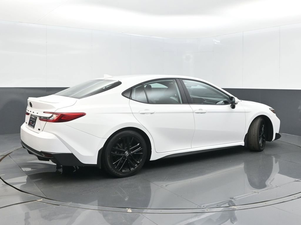 Used 2025 Toyota Camry SE w/ Convenience Package FWD image 7
