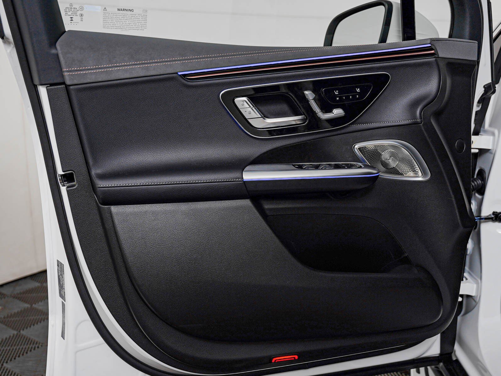 New 2026 Mercedes-Benz EQE 320 4MATIC SUV image 18