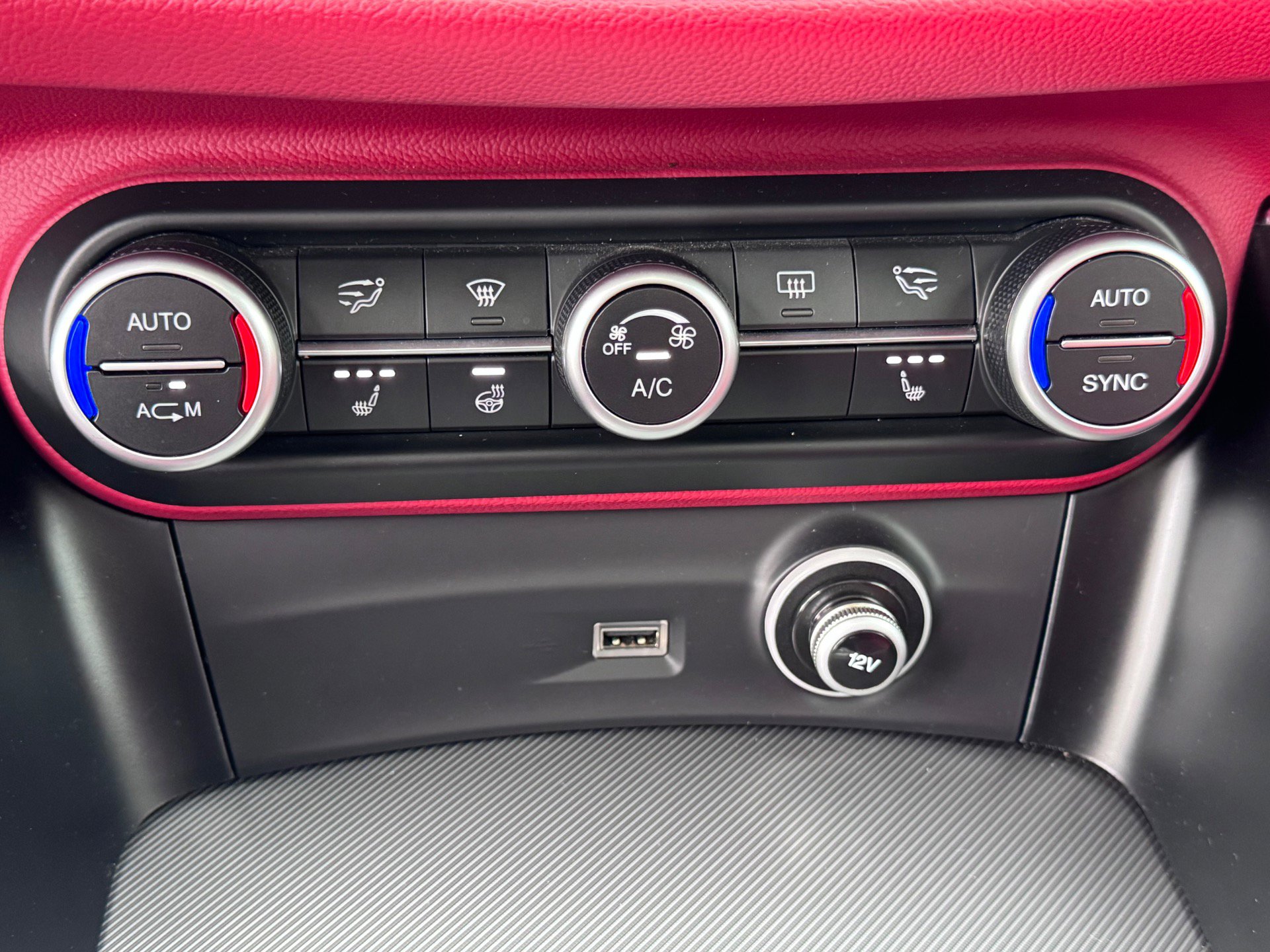 Used 2019 Alfa Romeo Stelvio Ti Sport w/ Quick Order Package 22S Sport AWD/4WD image 26