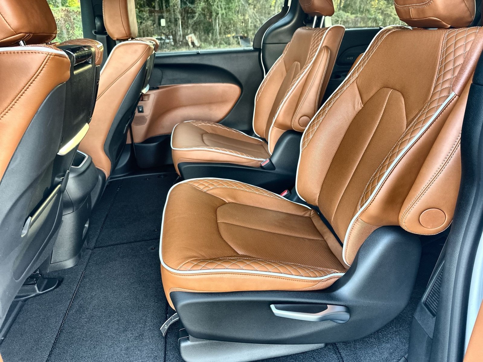 New 2026 Chrysler Pacifica Pinnacle FWD image 33