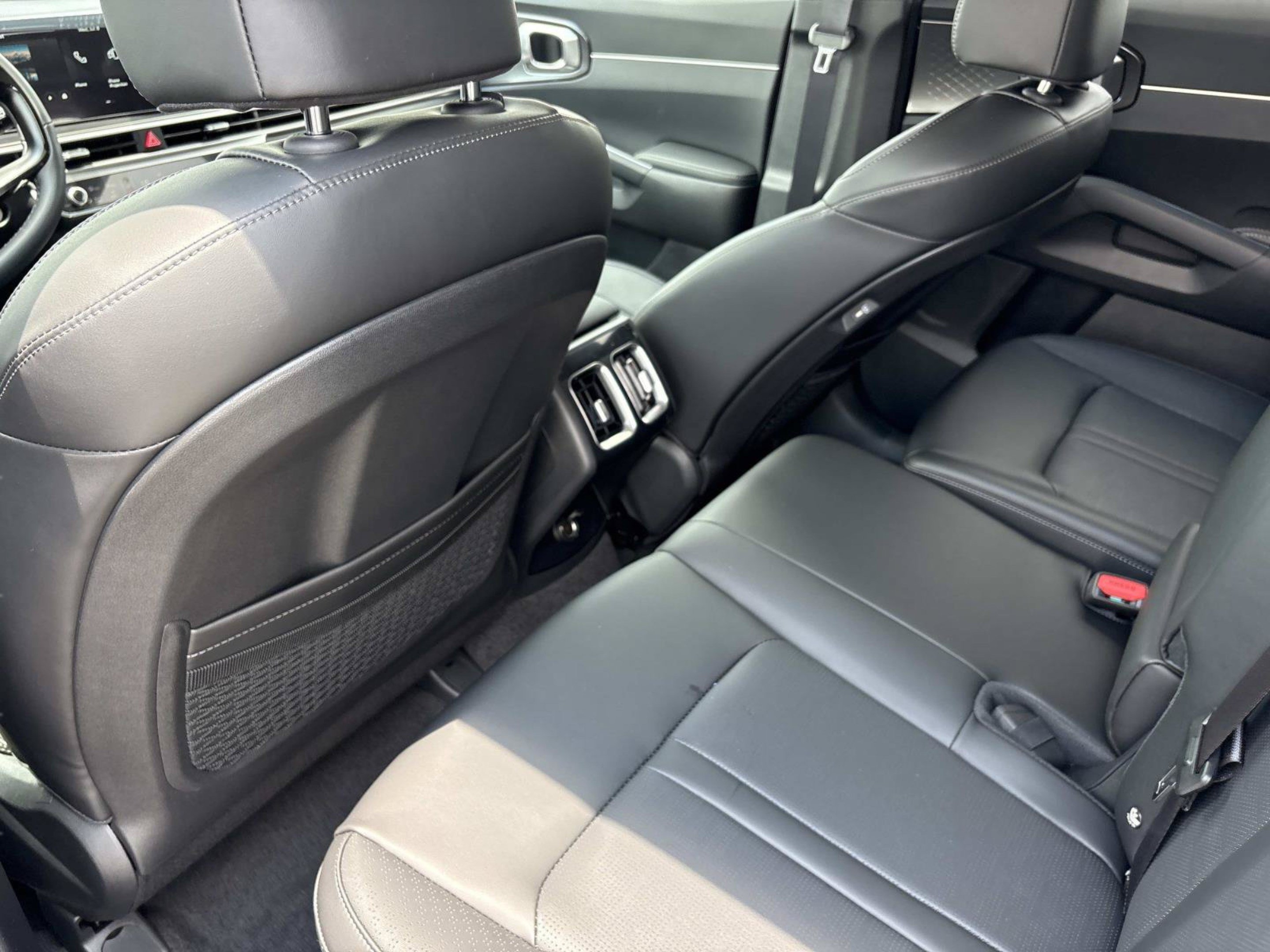 New 2026 Kia Sorento S w/ S Panoramic Sunroof Package FWD image 16