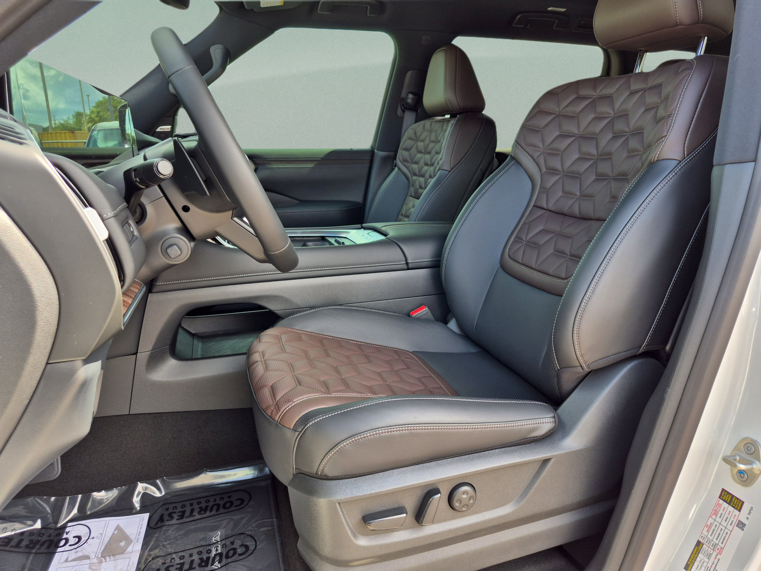 New 2026 Nissan Armada Platinum RWD image 22