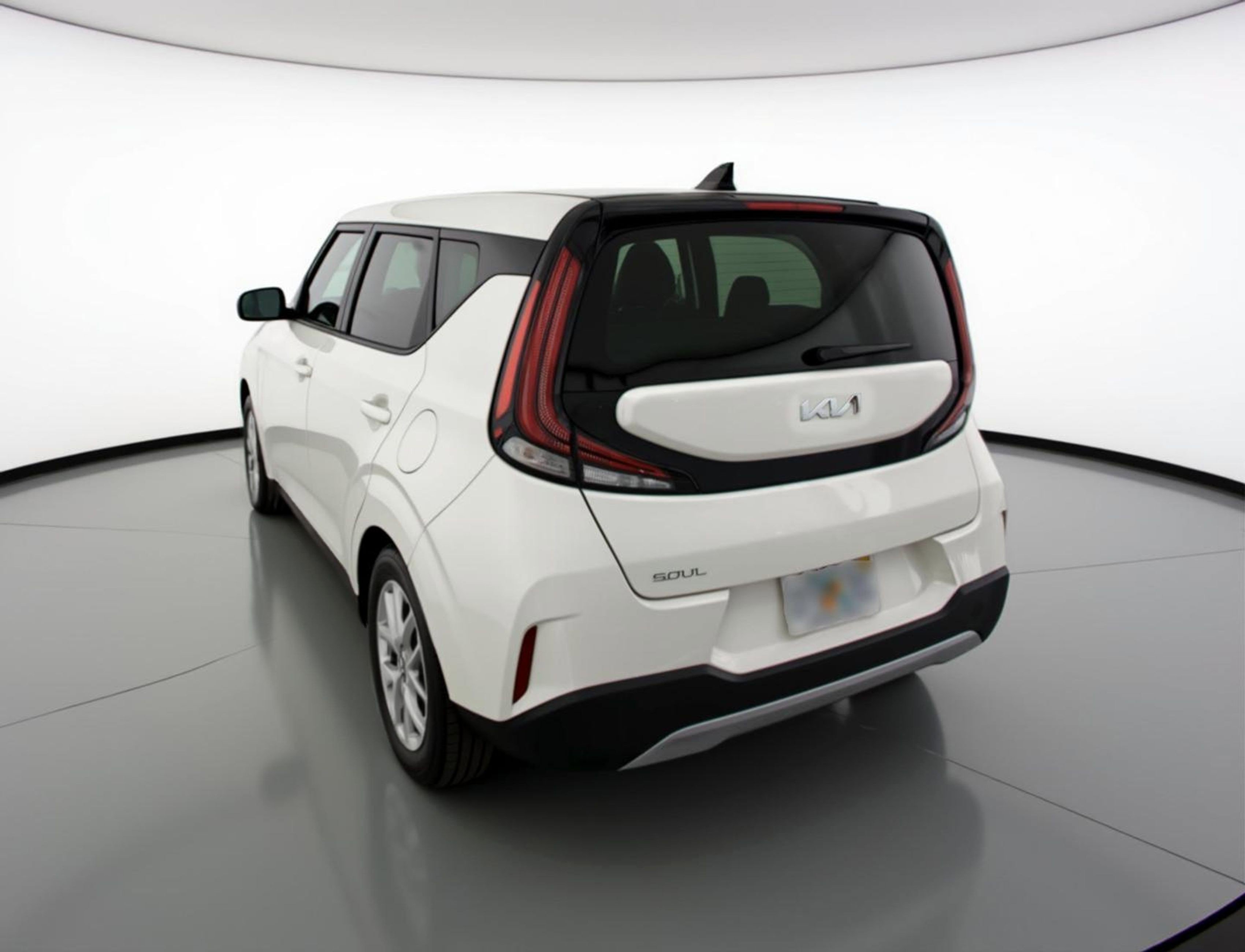 Used 2025 Kia Soul LX w/ LX Technology Package image 6