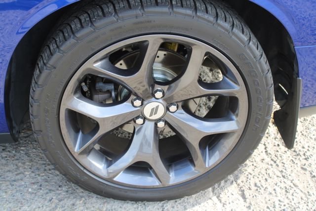 Used 2019 Dodge Challenger R/T RWD image 12