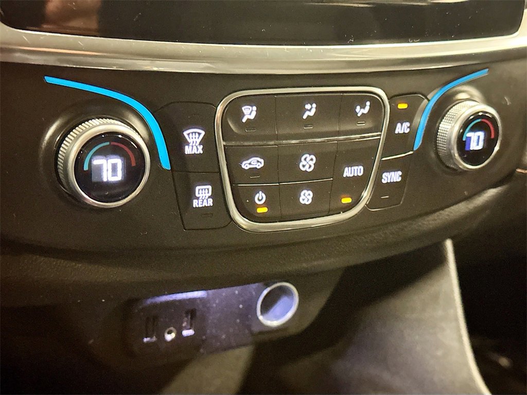 Used 2021 Chevrolet Traverse LS image 14