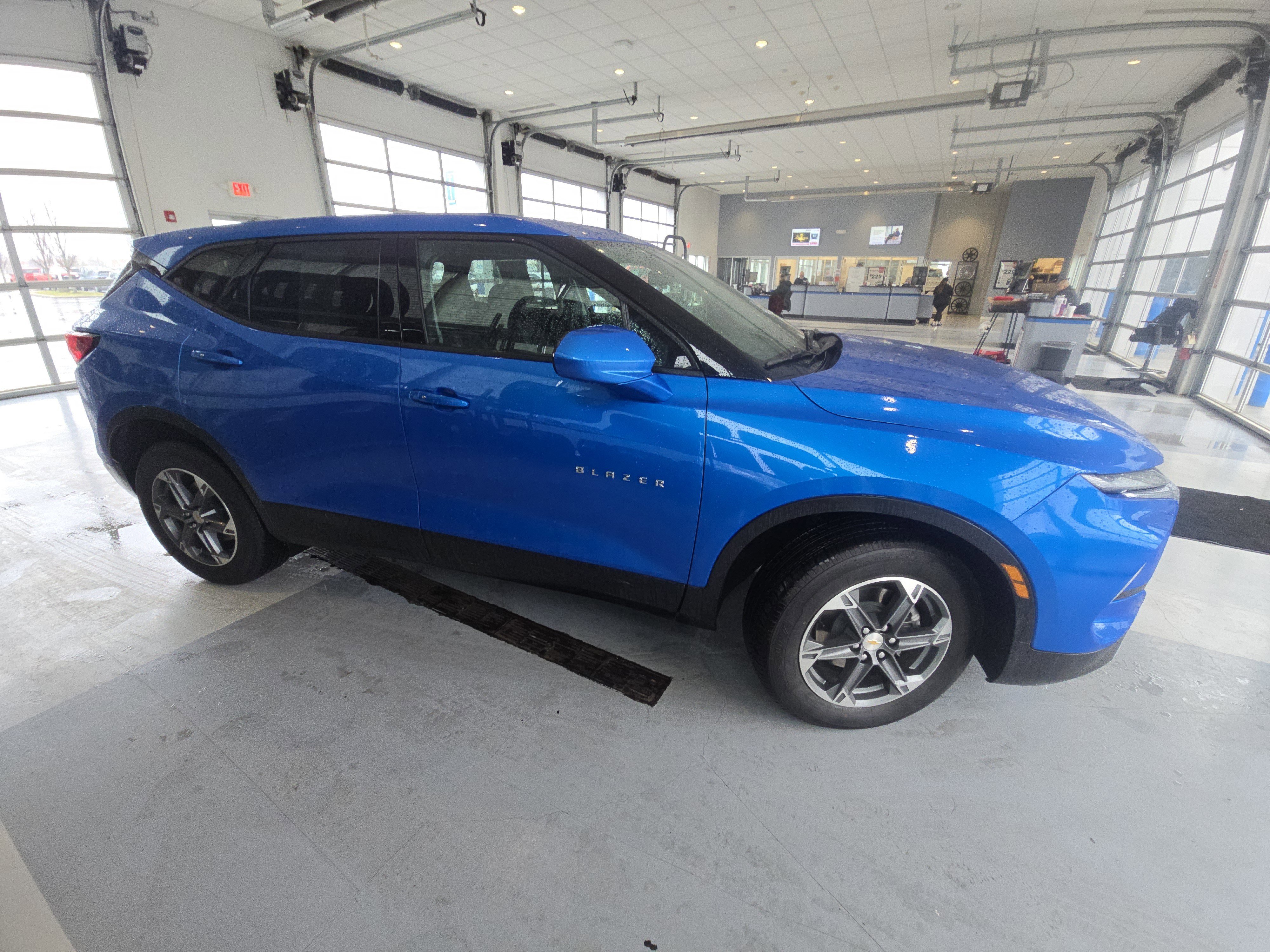 Used 2025 Chevrolet Blazer LT image 17