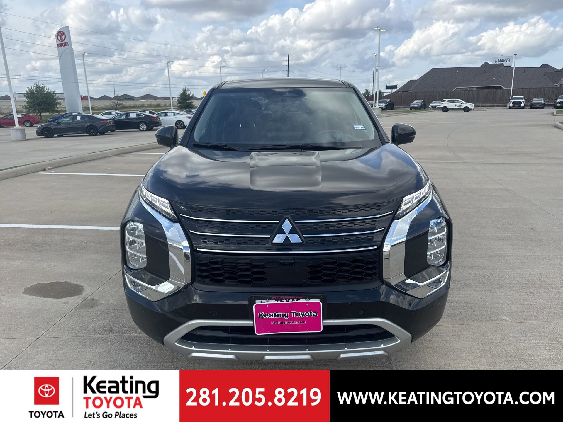 Used 2024 Mitsubishi Outlander SE Black Edition image 8