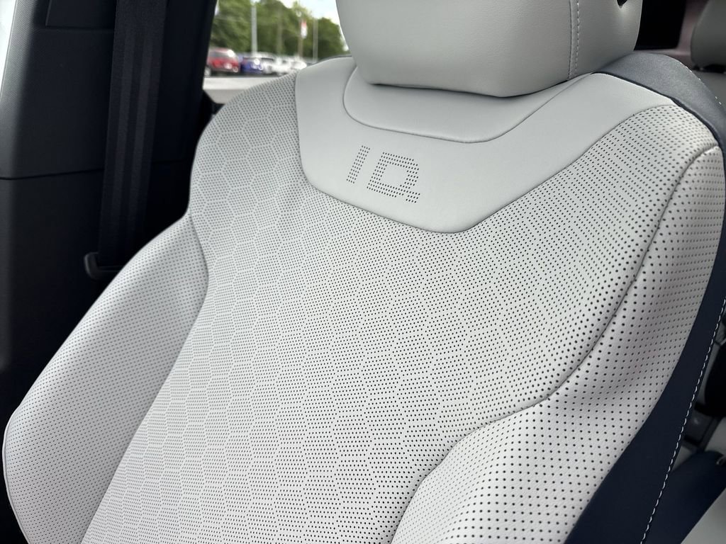 New 2025 Volkswagen ID.4 Pro S image 40