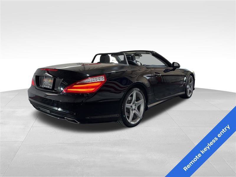 Used 2013 Mercedes-Benz SL 550 w/ Premium Pkg image 4
