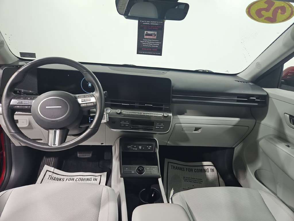 Certified 2025 Hyundai Kona SEL AWD/4WD image 14