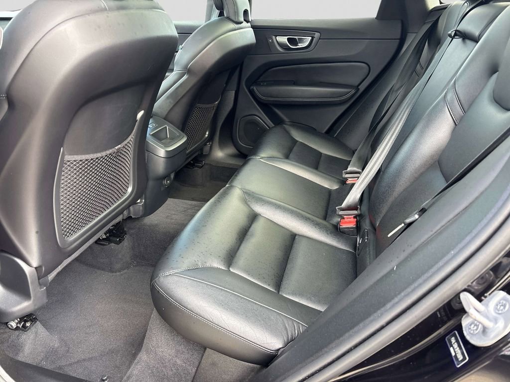 Used 2024 Volvo XC60 B5 Core w/ Protection Package Premier image 10