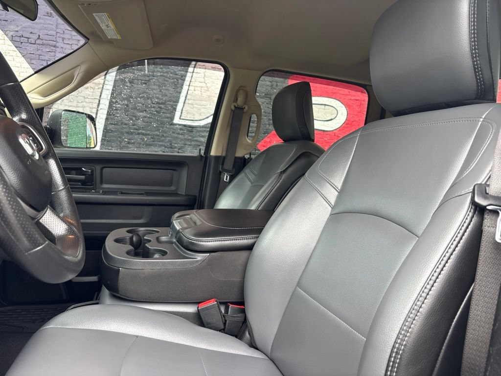 Used 2020 RAM 2500 Tradesman w/ Chrome Appearance Group AWD/4WD image 14