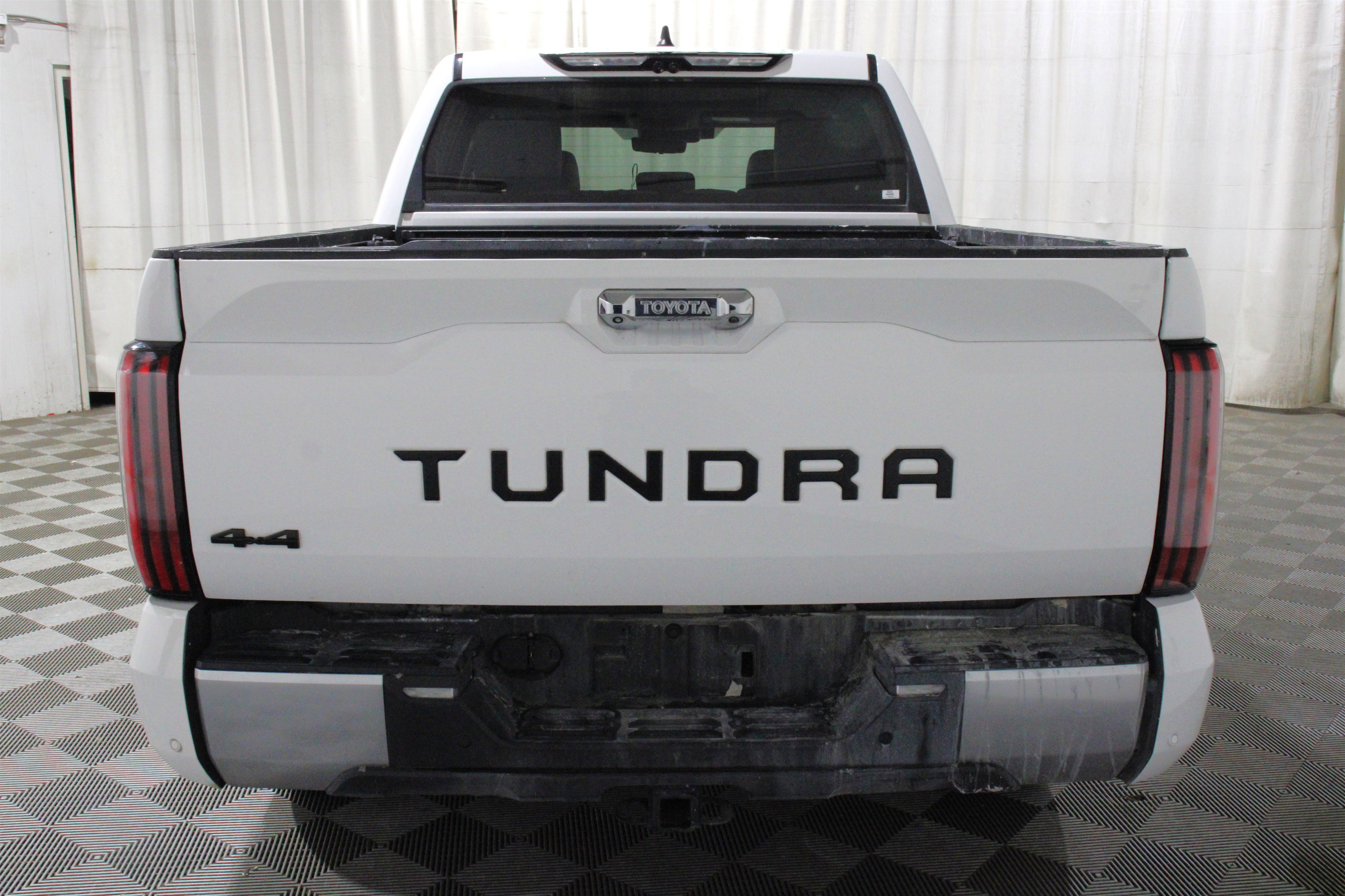 Used 2024 Toyota Tundra Limited image 29