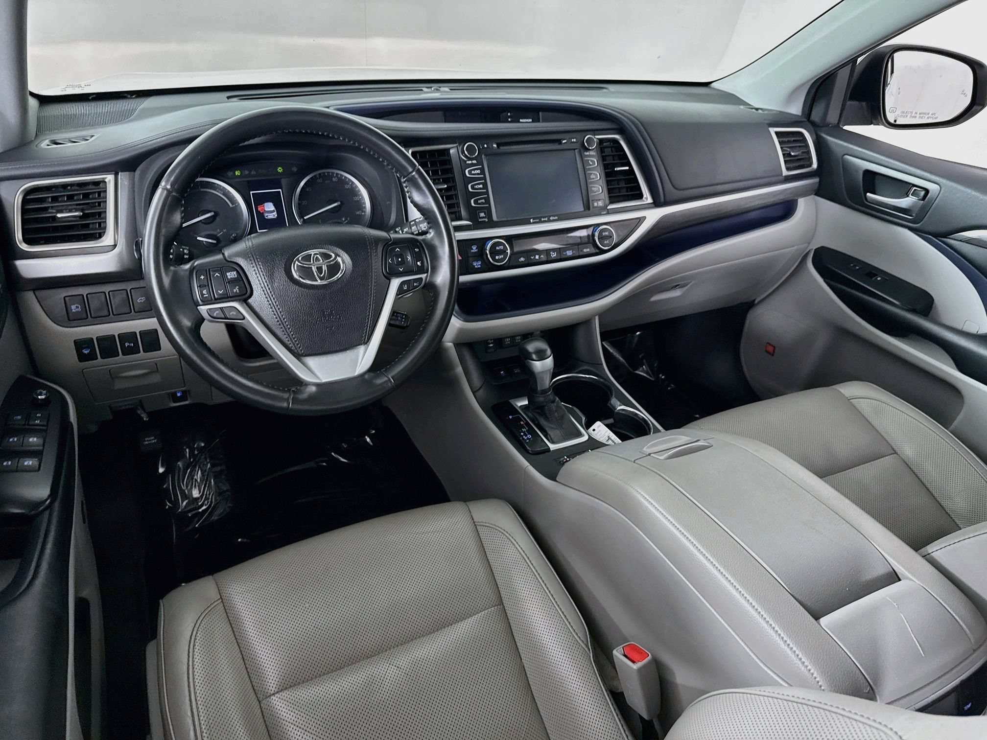 Used 2019 Toyota Highlander Limited AWD/4WD image 19