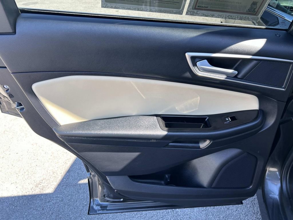 Used 2020 Ford Edge SEL AWD/4WD image 21